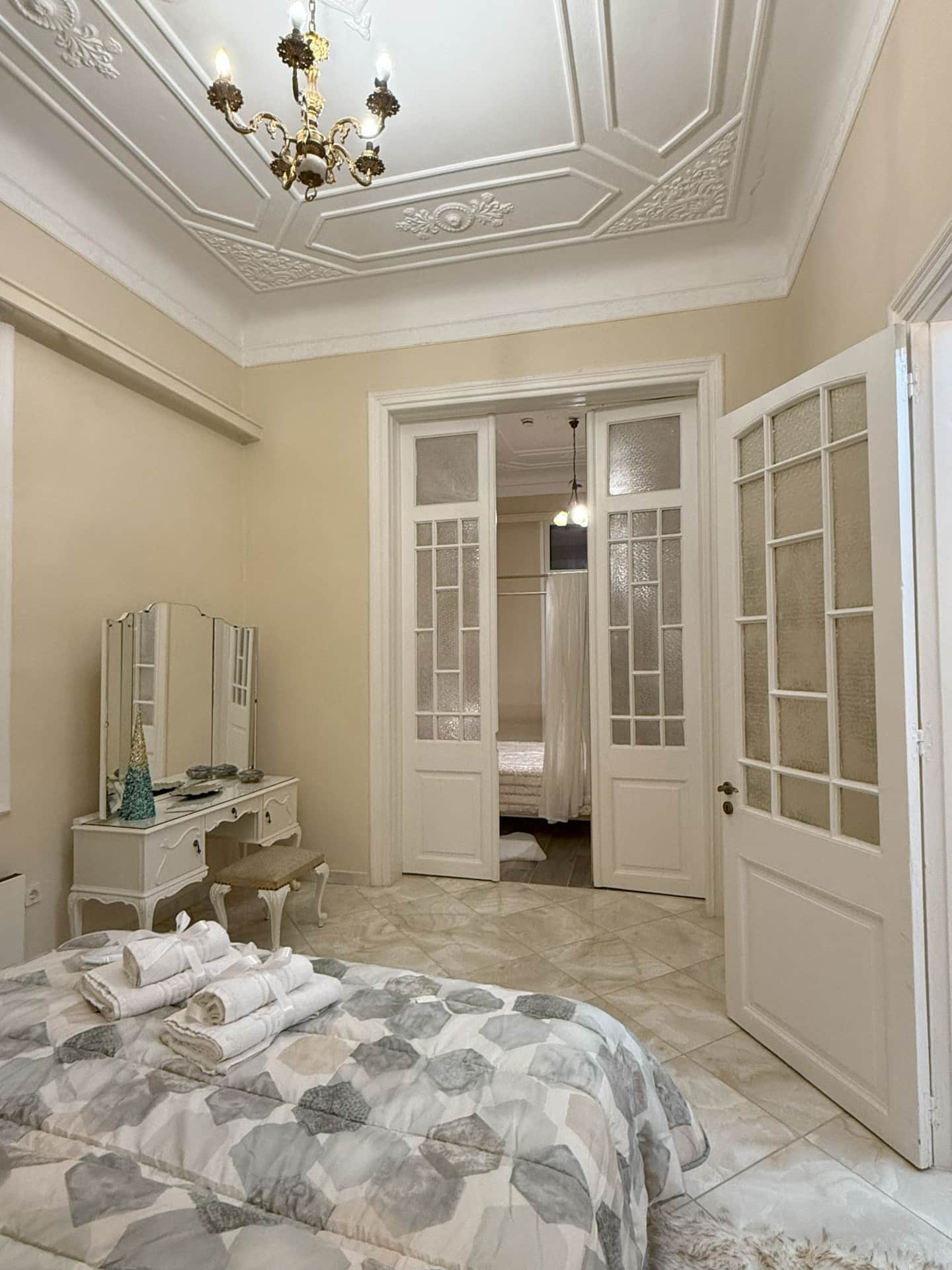 Entire Neoclassical House, 4BR across two floors photo 9