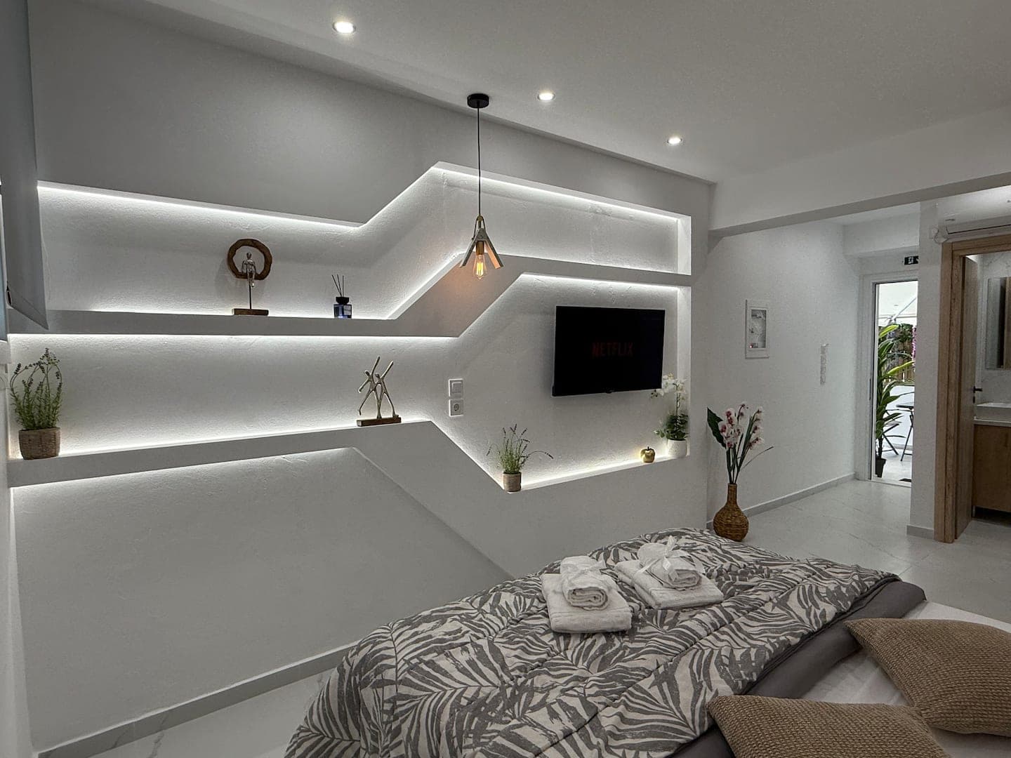 Smart Athens Stay: Studio Near Acropolis & Metro photo 3