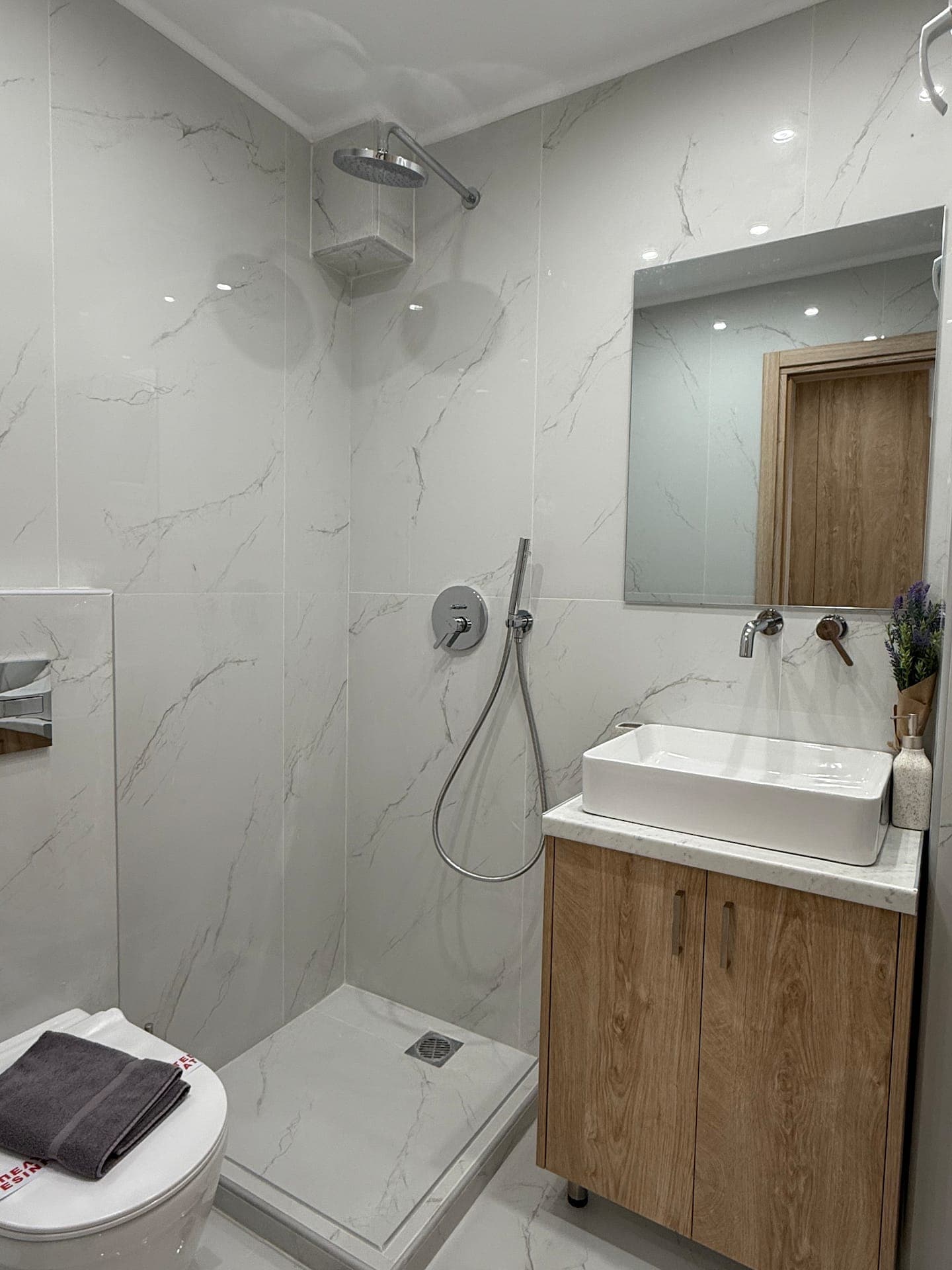 Stylish Athens Base near Acropolis & Metro photo 9