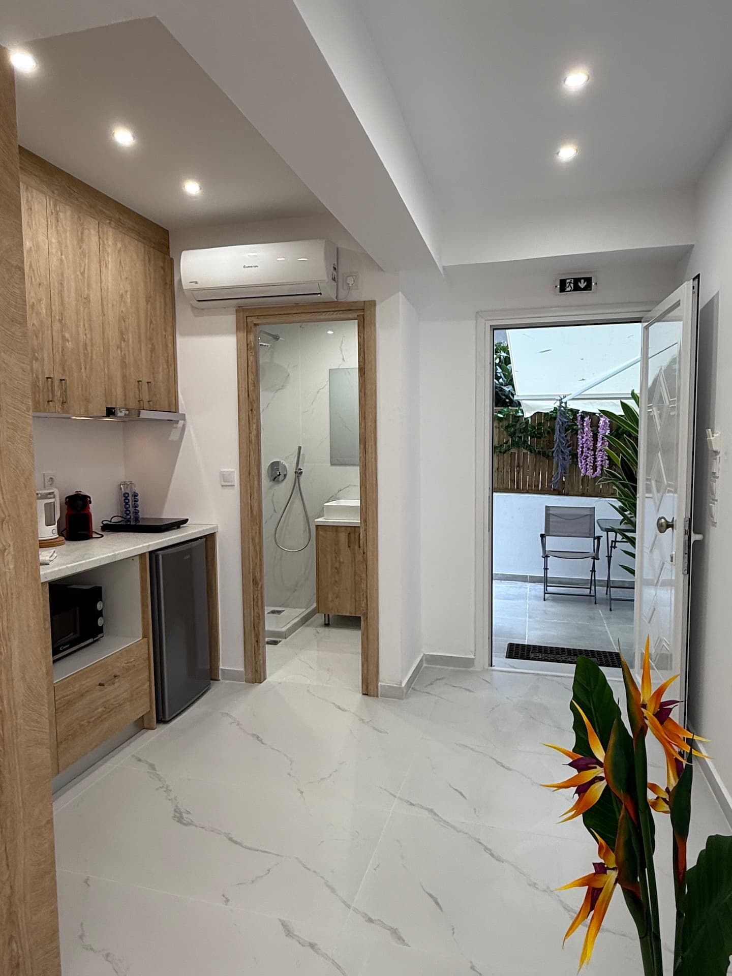 Stylish Athens Base near Acropolis & Metro photo 10