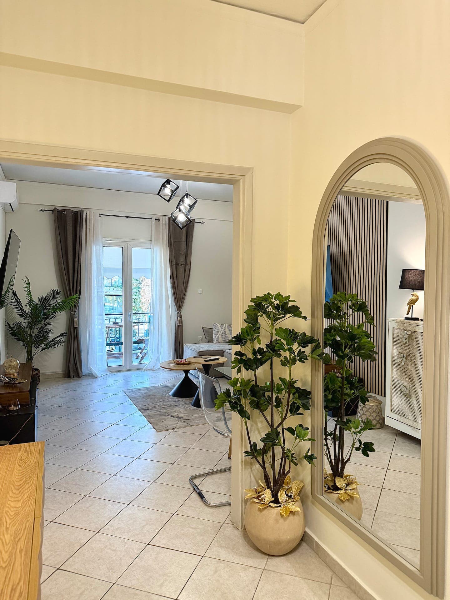 Central Athens Apt | Acropolis, Plaka, Syntagma photo 7