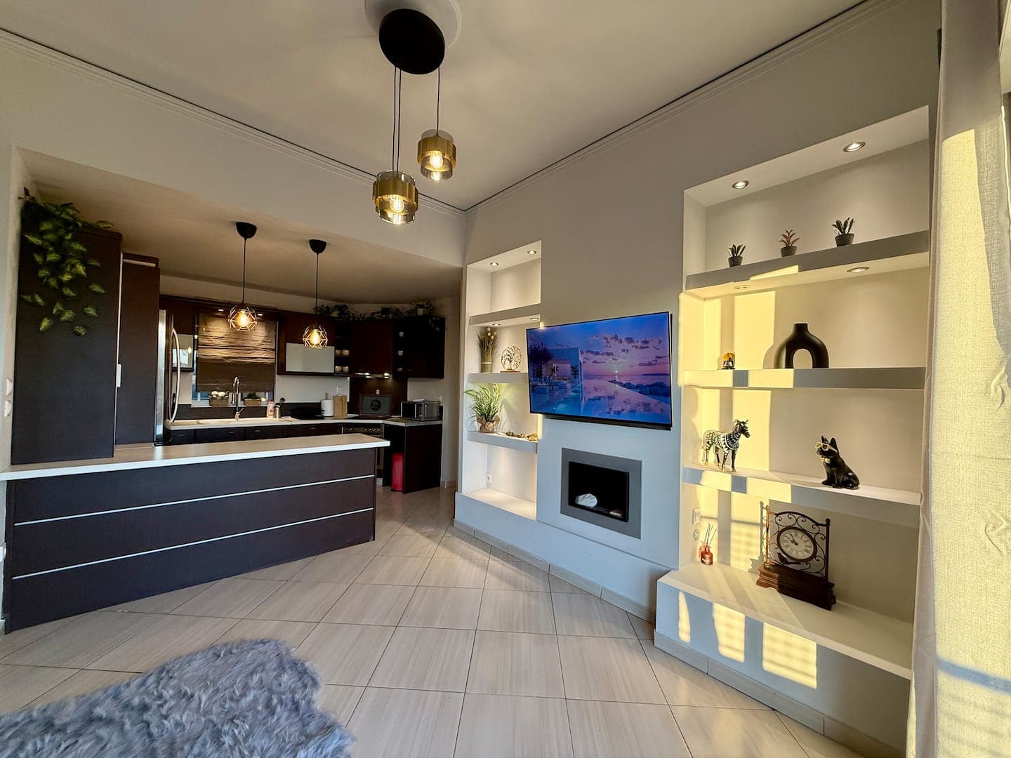 Modern 2BR | 2 min Metro | Walk to Acropolis photo 13