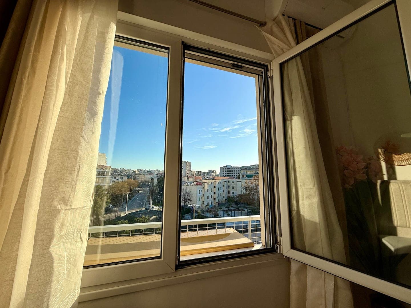 Modern 2BR | 2 min Metro | Walk to Acropolis photo 20