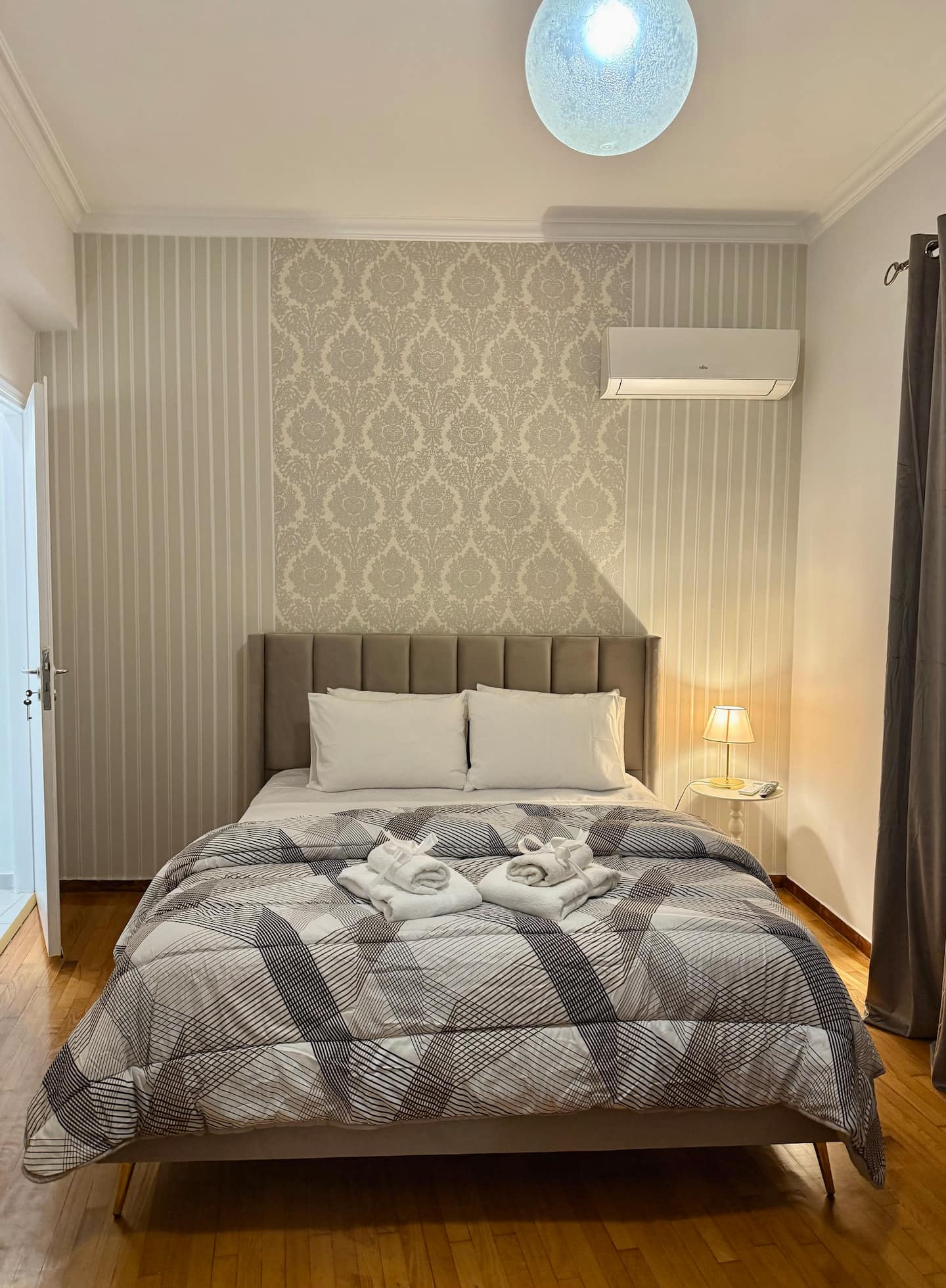 Acropolis Museum Elegant 2BR Apartment photo 4