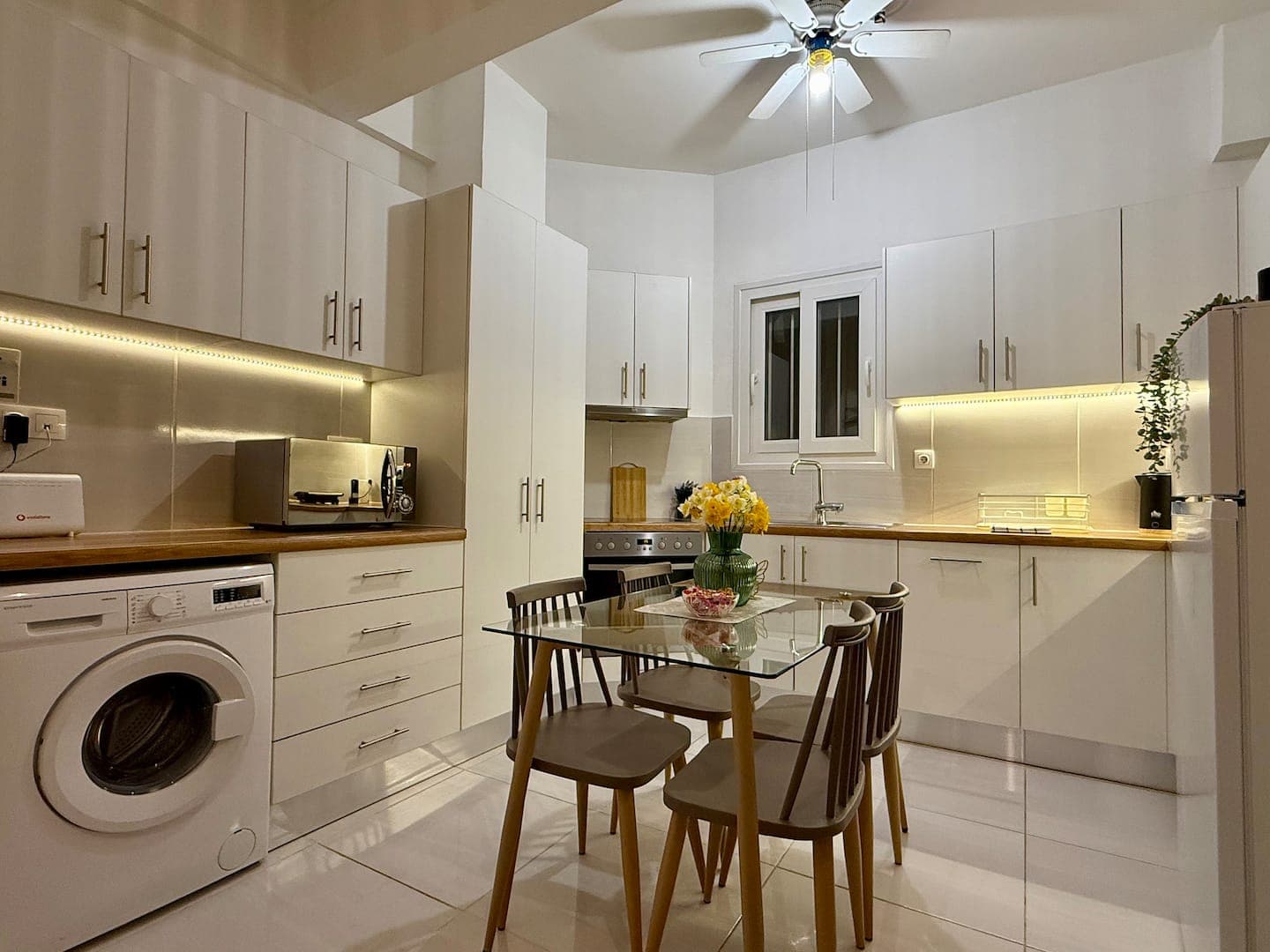 Acropolis Museum Elegant 2BR Apartment photo 7