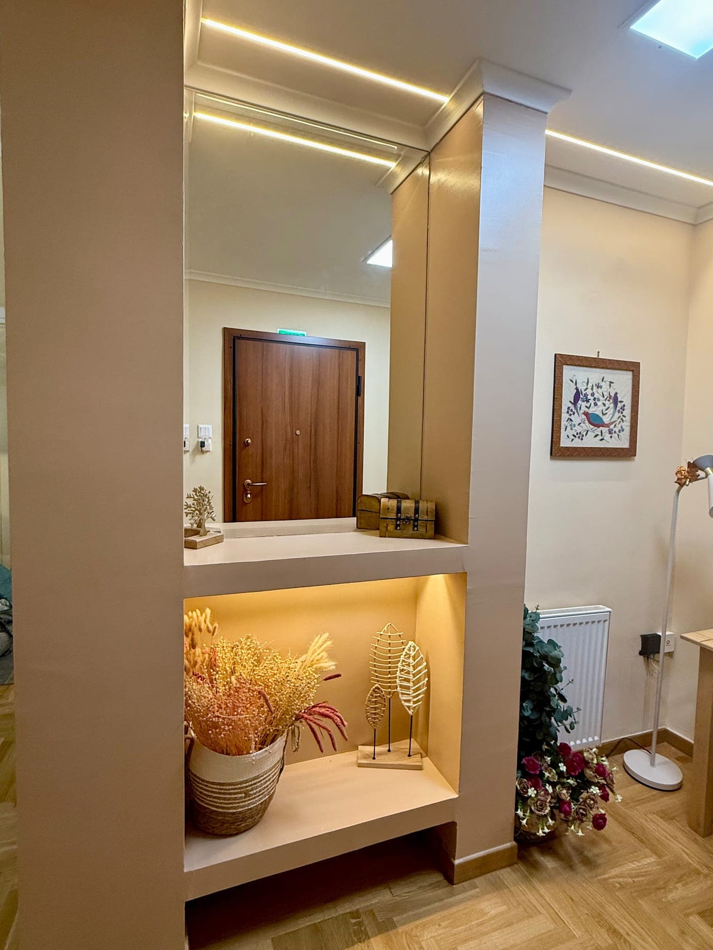 Bright Apt | Quiet | Near Metro | Fast WiFi photo 10