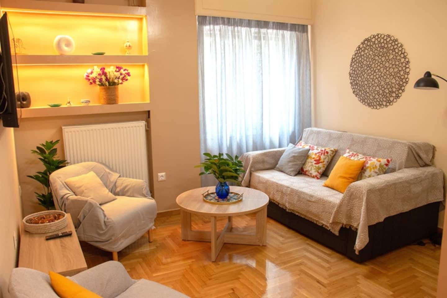 Bright Apt | Quiet | Near Metro | Fast WiFi photo 18