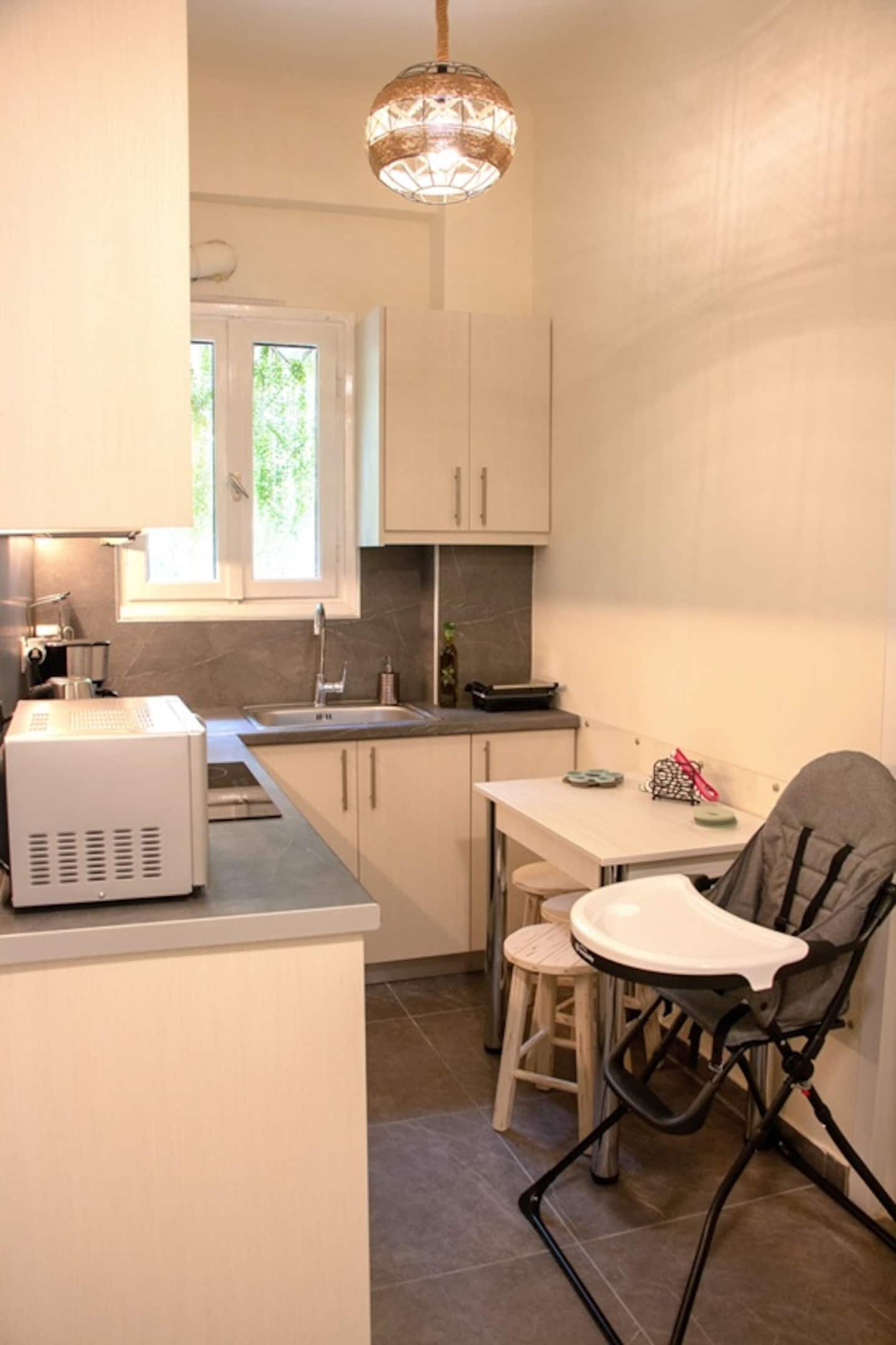 Bright Apt | Quiet | Near Metro | Fast WiFi photo 25