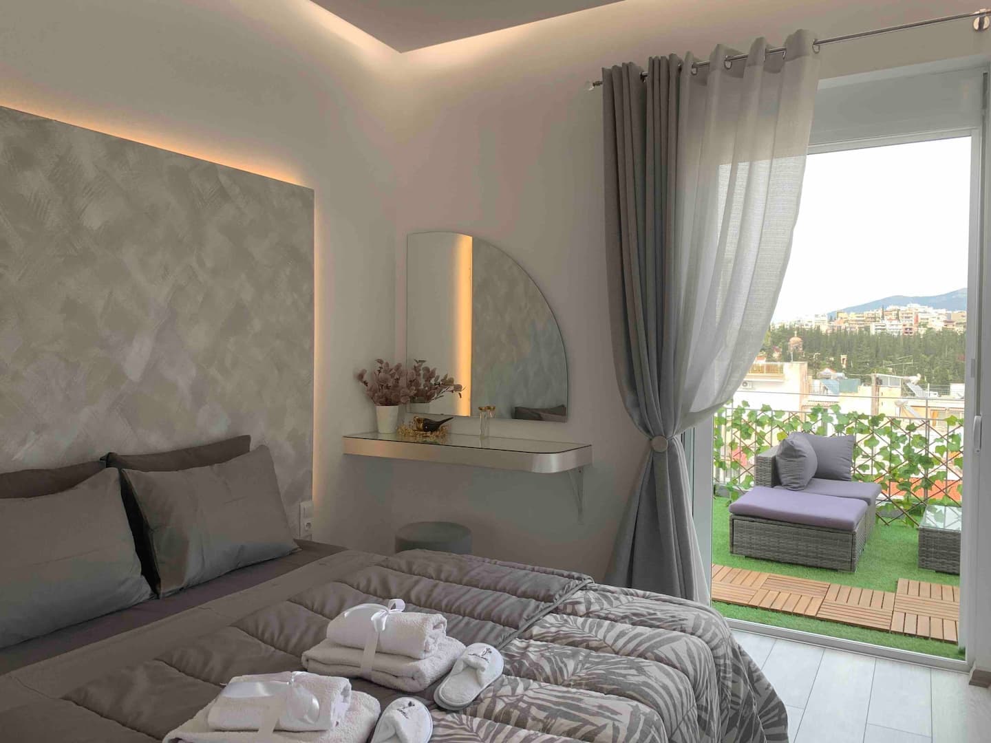 Luxury Athens Apartment with Breathtaking Views photo 2