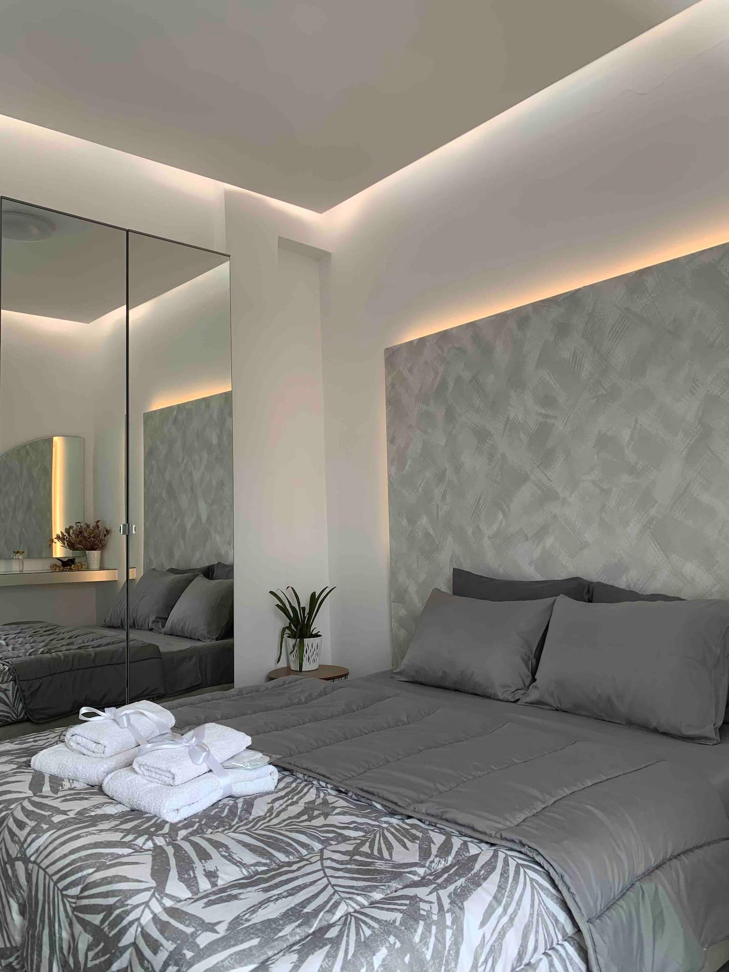 Luxury Athens Apartment with Breathtaking Views photo 5