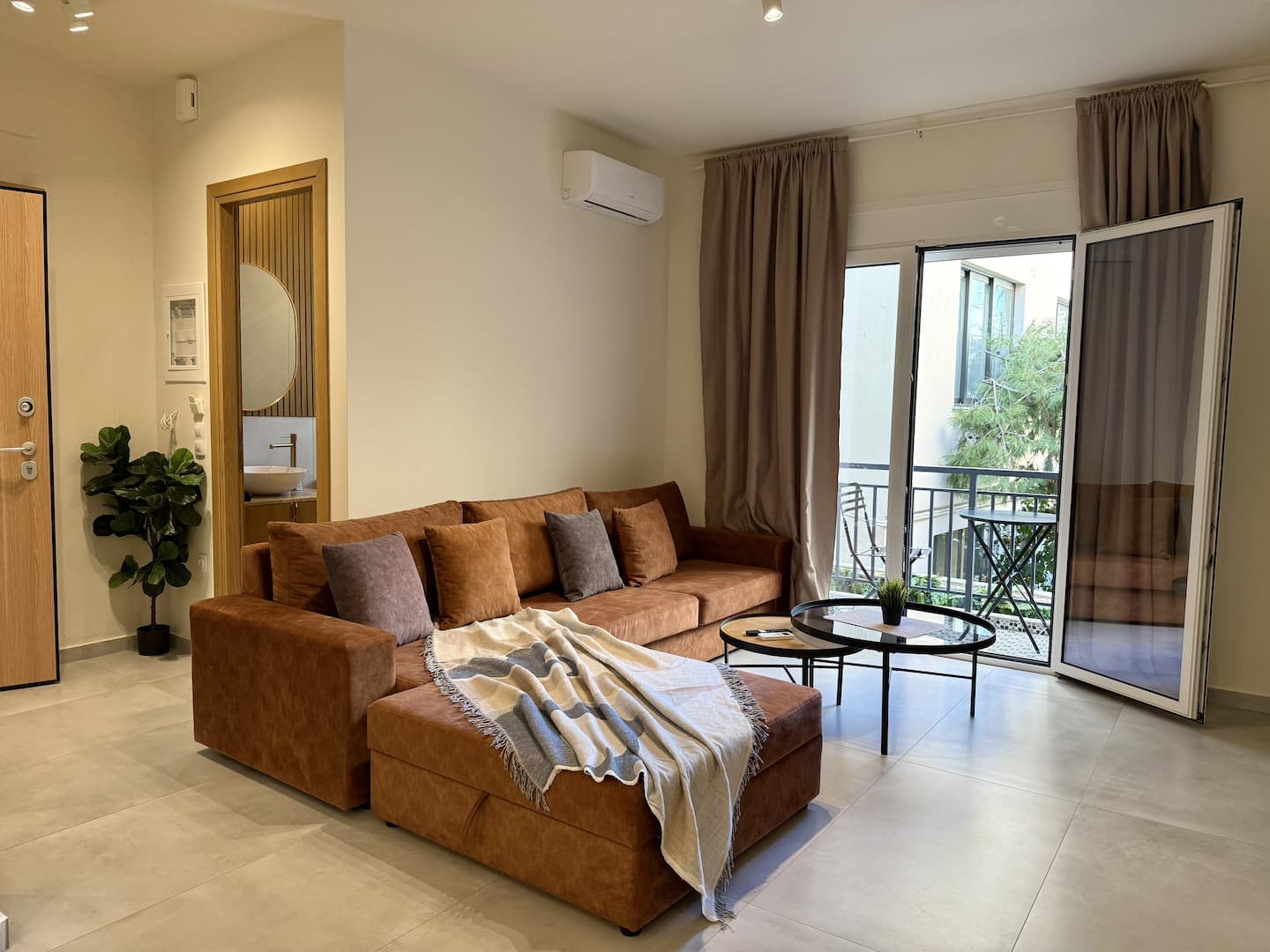 Luxury Stay in the Heart of Psirri