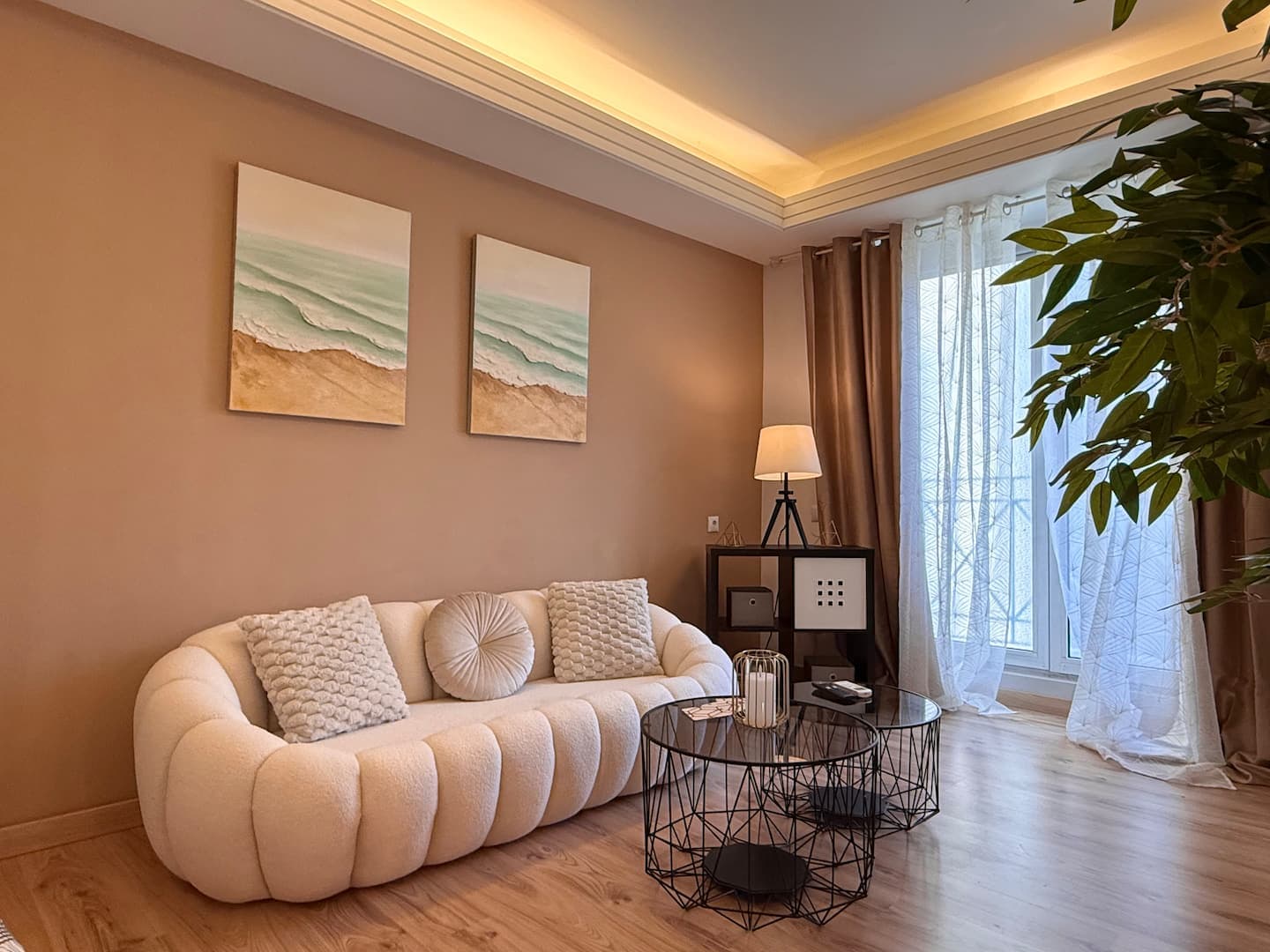 Syntagma Warm Studio on Ermou Street