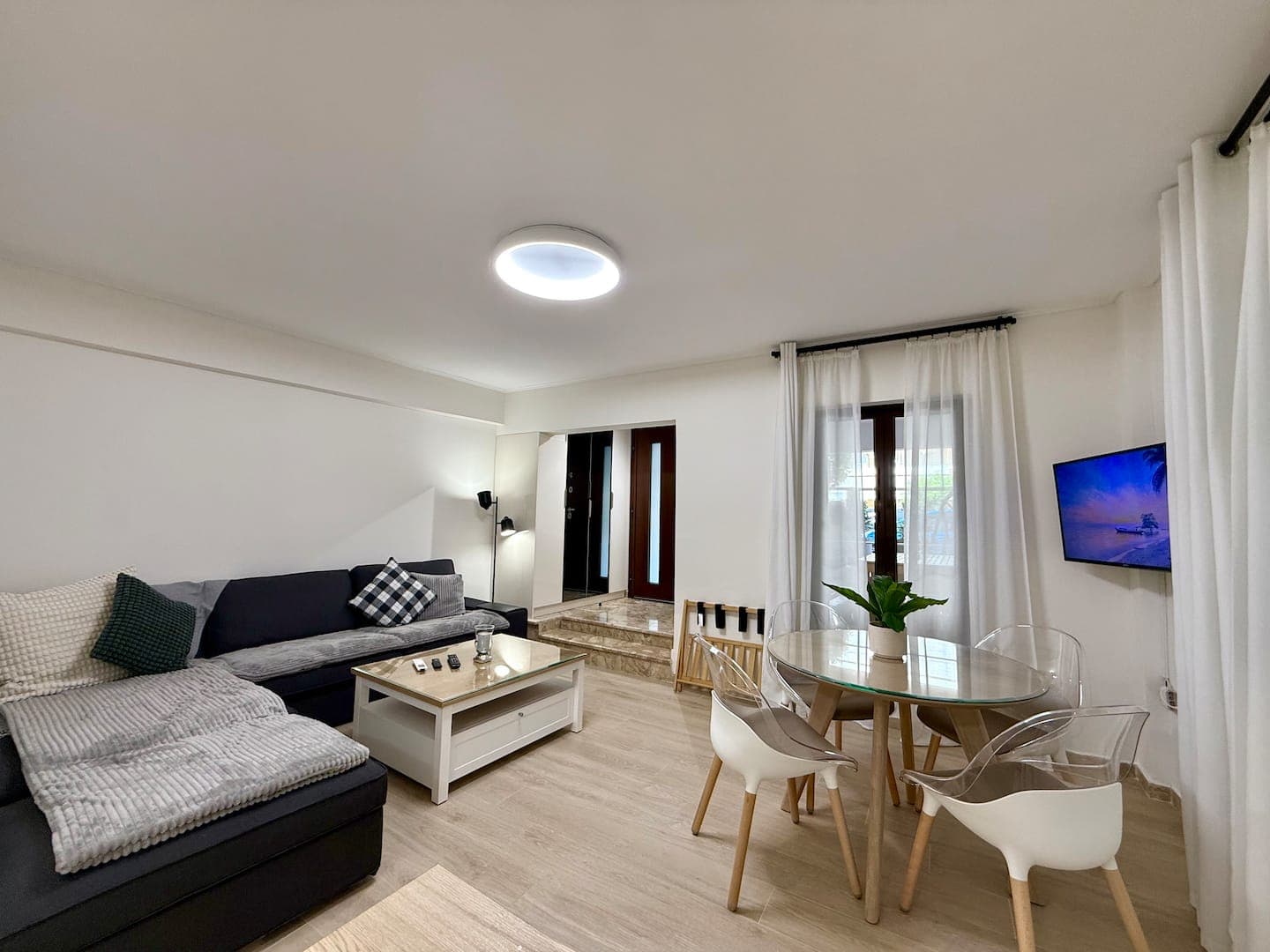 Celine Luxury Apartment & Garden photo 2