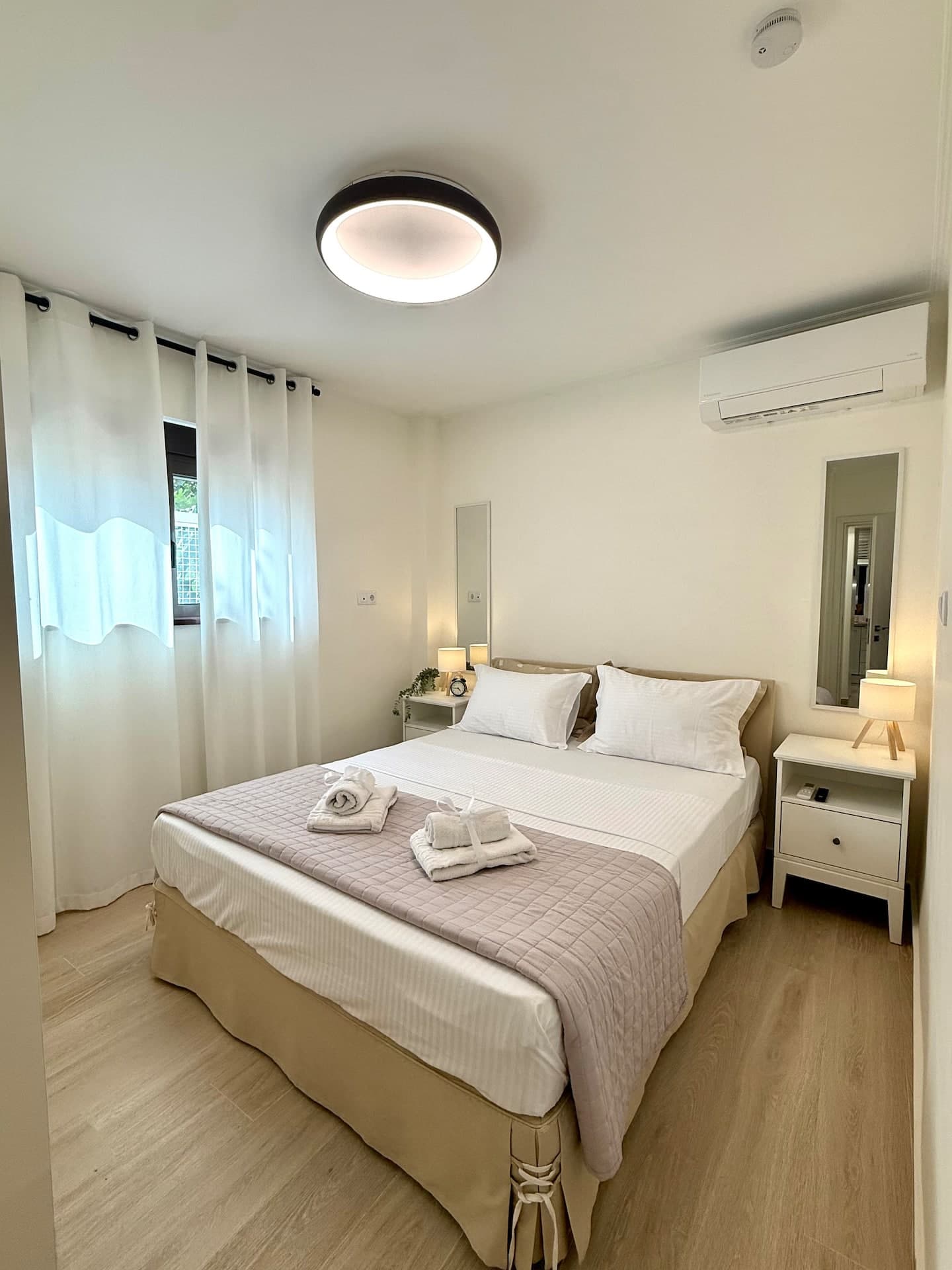 Celine Luxury Apartment & Garden photo 5