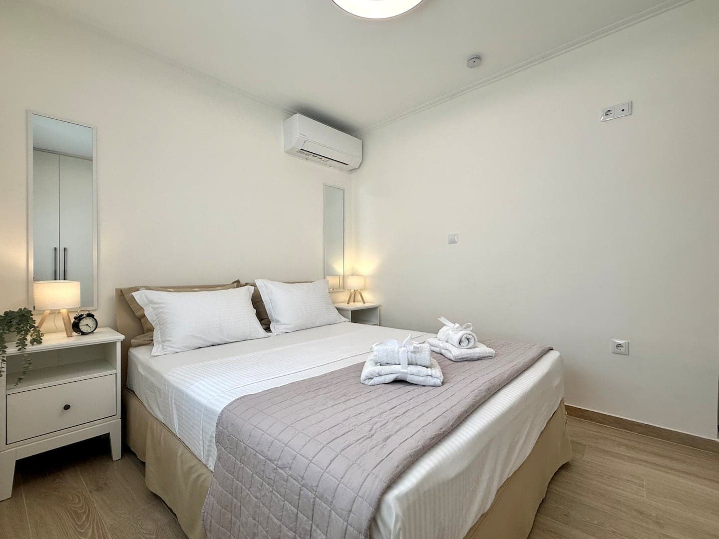 Celine Luxury Apartment & Garden photo 27