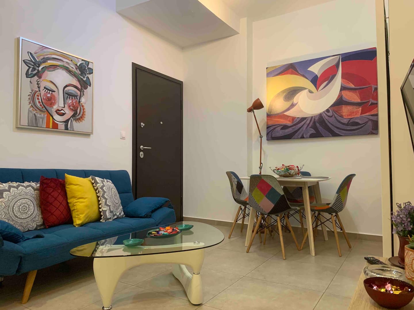 Modern Charm: Stylish Apartment in Central Athens