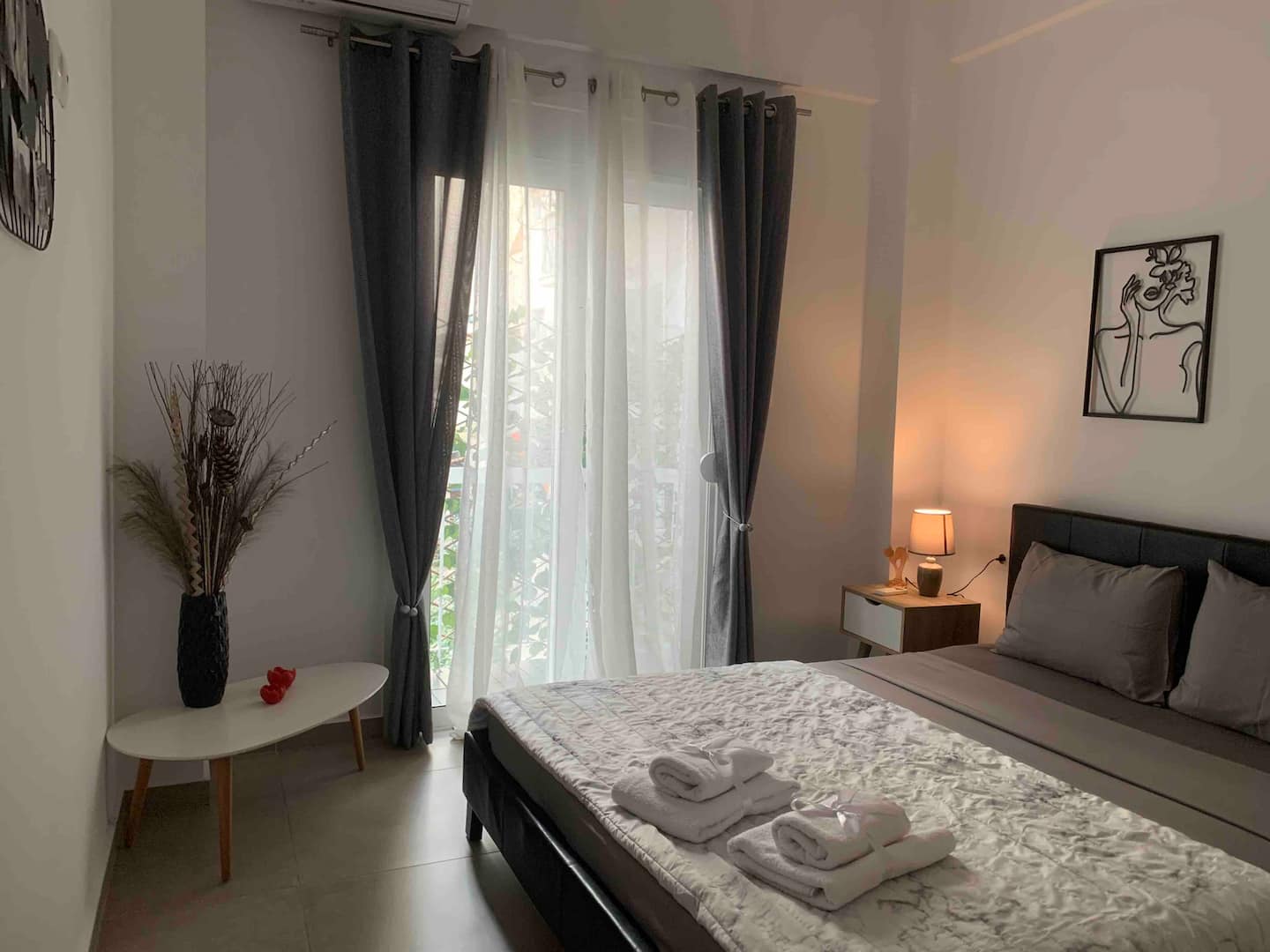 Modern Charm: Stylish Apartment in Central Athens photo 9