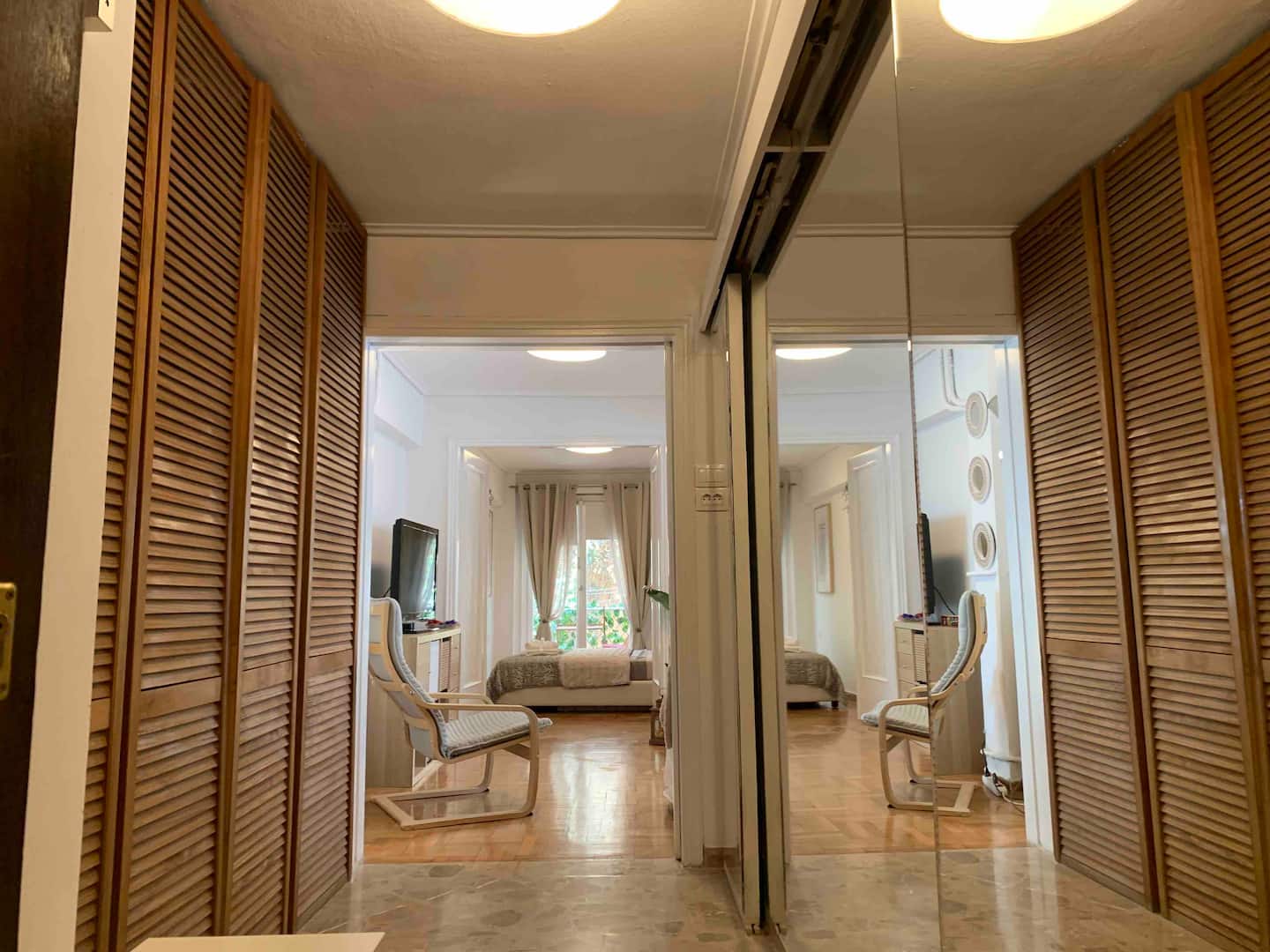 Chic Urban Living: Apartment in Acropolis-Koukaki photo 5
