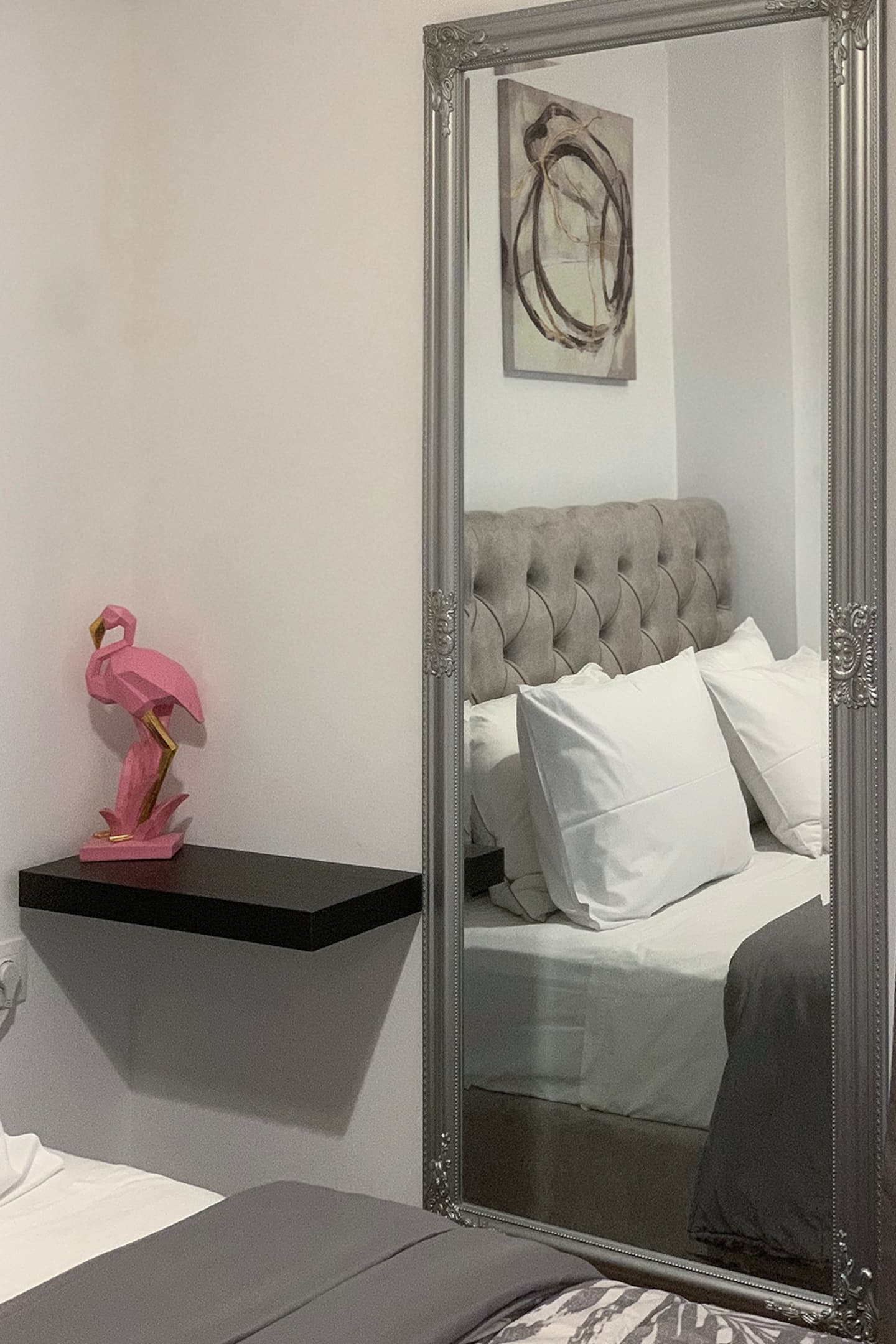 Luxury Elegance in City Center photo 14