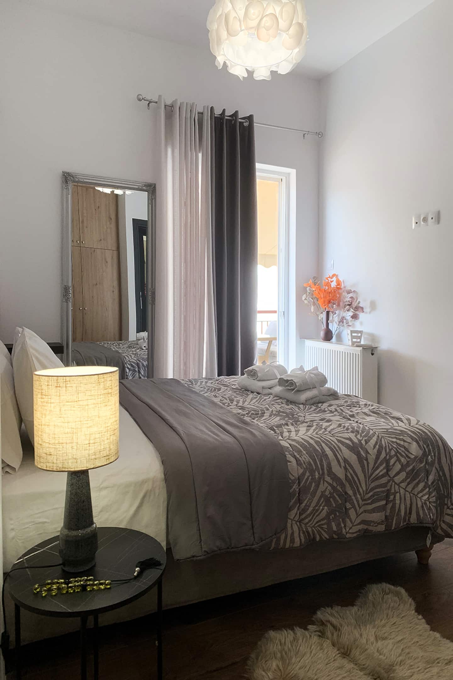 Luxury Elegance in City Center photo 15